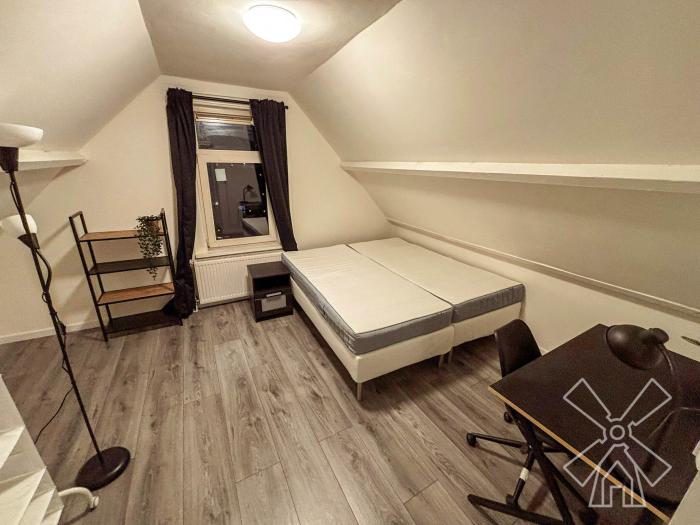 Kamer - Woelwijkstraat - Rotterdam