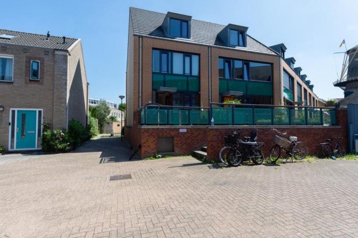 Huis - Burgemeester Honnerlage Gretepad - Schiedam