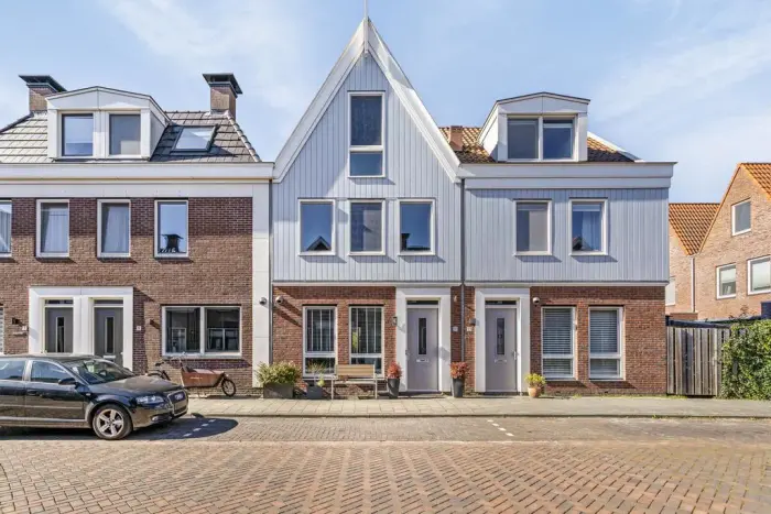 Huis - Regenboog - Landsmeer