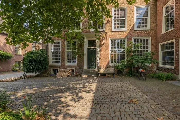 Huis - Pieterskerkhof - Leiden