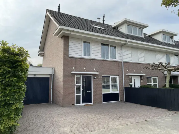 Huis - Bachlaan - Nieuw-Vennep