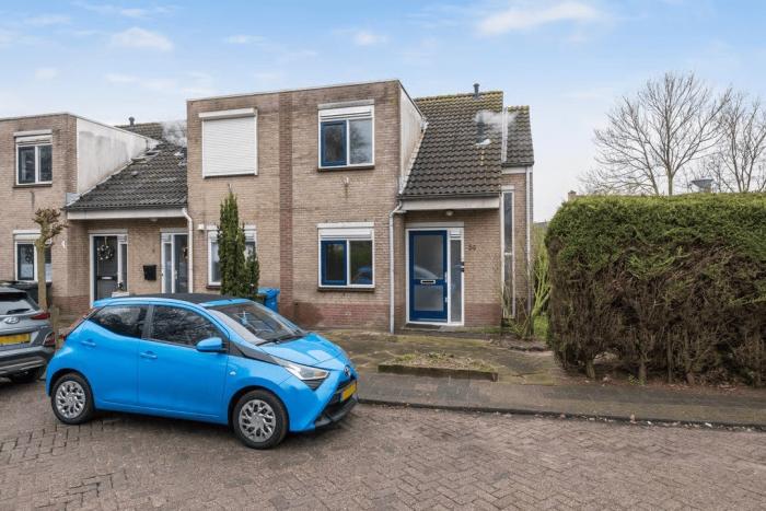 Huis - Pastoriestraat - Pernis Rotterdam