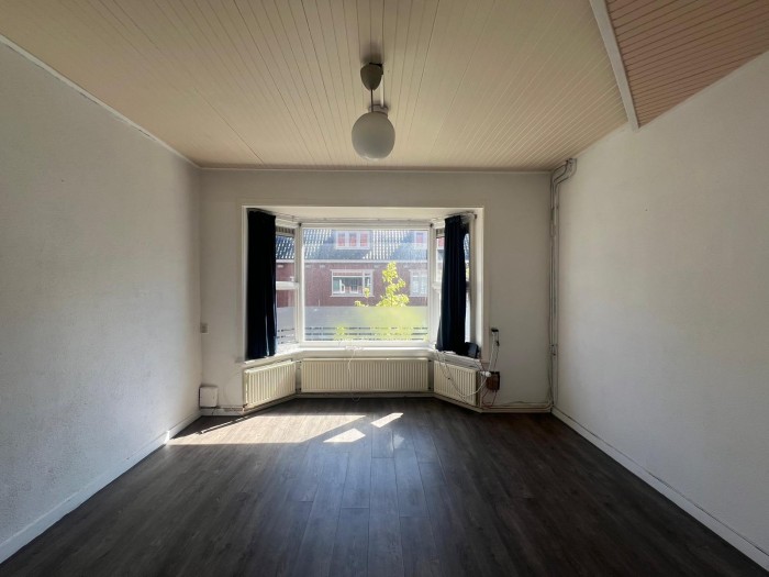 Kamer - Van der Waalsstraat - Groningen