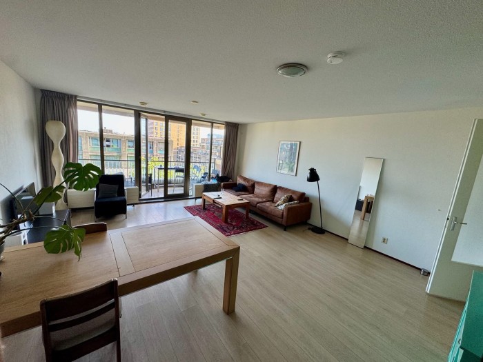 Kamer - Titus van Rijnstraat - Amsterdam