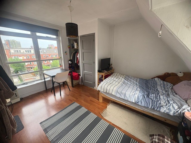 Kamer - Admiraal de Ruyterlaan - Groningen