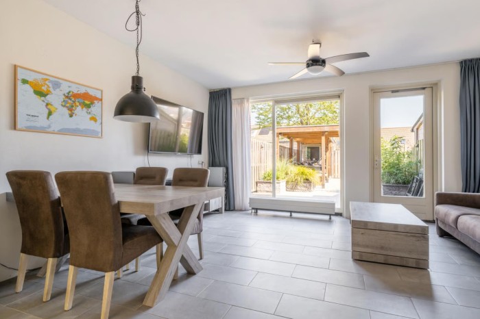 Kamer - Peter van Straatenhof - Almere