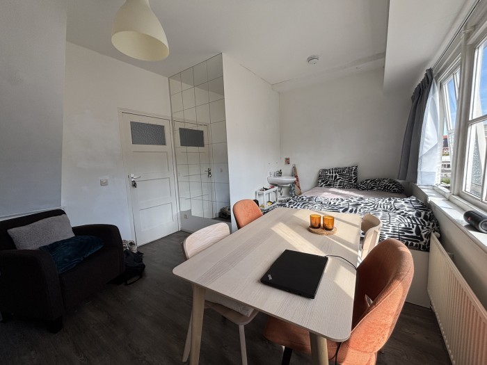 Kamer - Van der Waalsstraat - Groningen